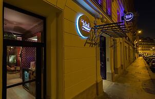 Idol Hotel