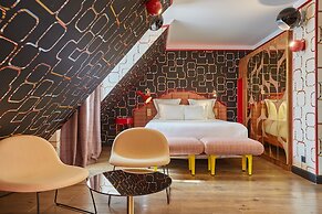 Idol Hotel