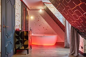 Idol Hotel