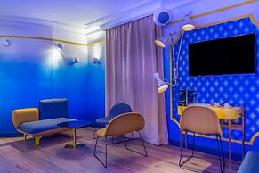Idol Hotel
