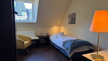 Central Hotel