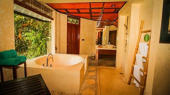 Kupu Kupu Barong Villas & Tree Spa