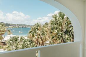 Hotel on the Cay