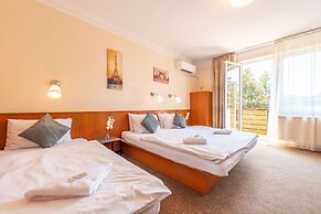 Korona Hotel Panzio
