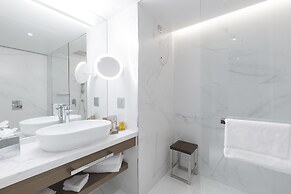 Makedonia Palace