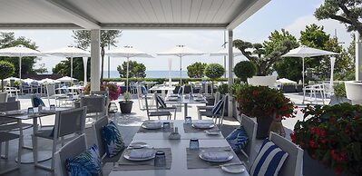 Makedonia Palace