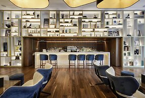 Makedonia Palace