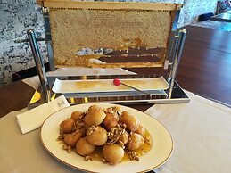 Makedonia Palace
