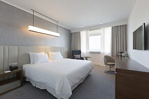 Makedonia Palace