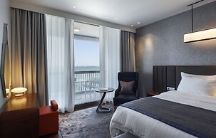 Makedonia Palace