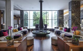 Makedonia Palace
