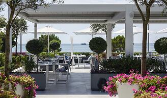 Makedonia Palace