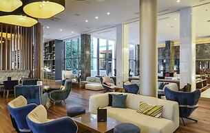 Makedonia Palace