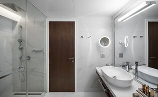 Makedonia Palace