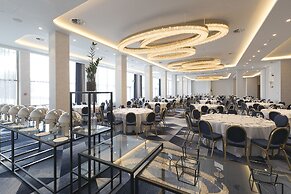 Makedonia Palace