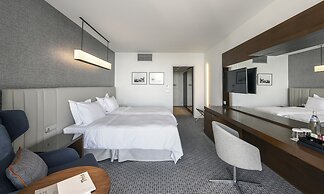 Makedonia Palace