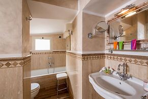 The Inn at the Spanish Steps
