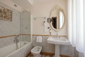 Hotel Royal Court