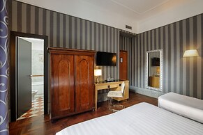 Hotel Royal Court