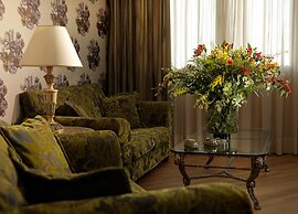 Divani Caravel