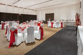 Crowne Plaza Toluca Lancaster by IHG