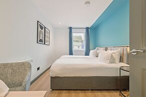 Holyrood Aparthotel