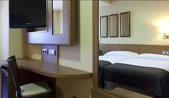 Hotel Sterling