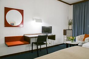 Hotel America