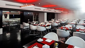 Hotel Jerónimos 8