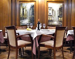 Ipanema Hotel by gaiarooms