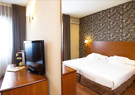 Ipanema Hotel by gaiarooms