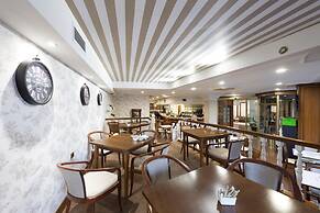 Ipanema Hotel by gaiarooms