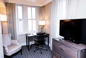 Redmont Hotel Birmingham, Curio Collection by Hilton