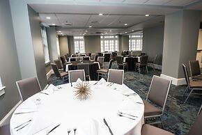 Redmont Hotel Birmingham, Curio Collection by Hilton
