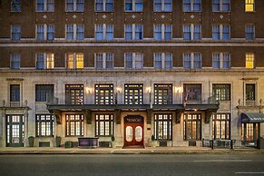 Redmont Hotel Birmingham, Curio Collection by Hilton