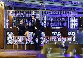 Darkhill Hotel