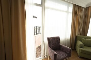 Tashkonak Hotel