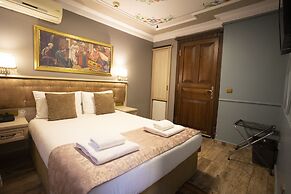 Tashkonak Hotel