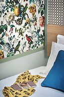 Hôtel Cervantes by Happyculture
