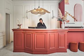Hôtel Cervantes by Happyculture