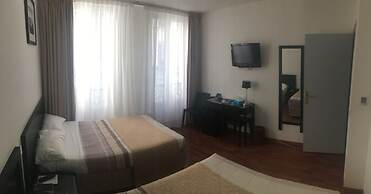 Hotel Cosmotel