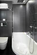 Le Grey Hotel