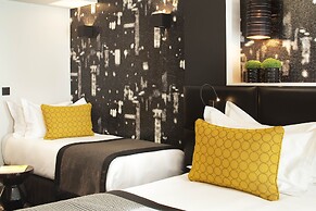 Le Grey Hotel