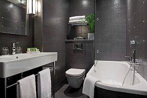 Le Grey Hotel