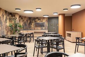 Hotel Acta Piramides