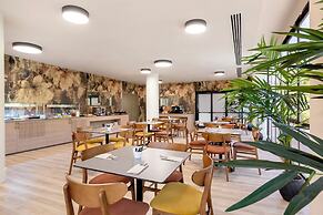 Hotel Acta Piramides