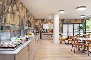Hotel Acta Piramides