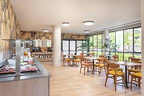 Hotel Acta Piramides