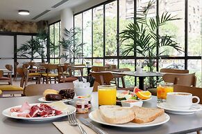 Hotel Acta Piramides