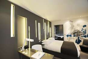Hotel Arc de Triomphe Etoile